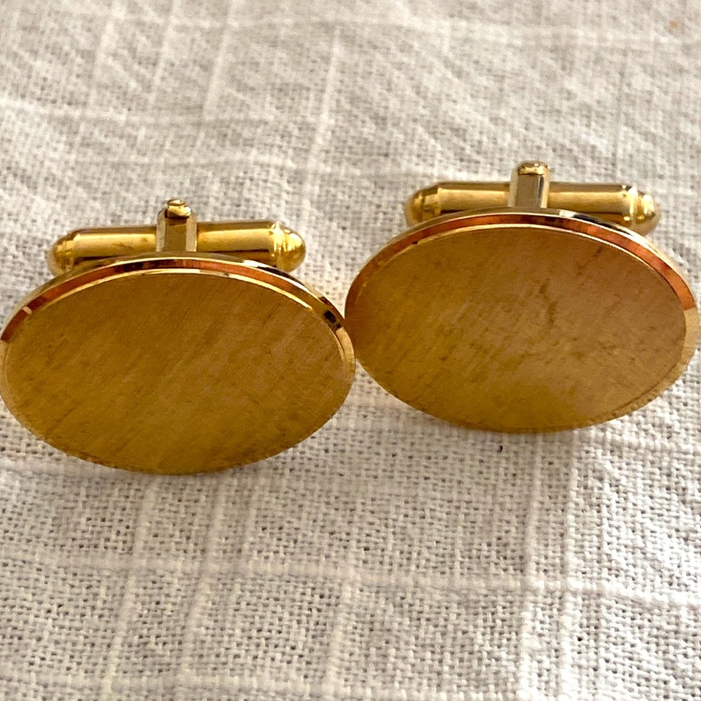 Vintage 70s Shiny Gold Toned Oval Cufflinks